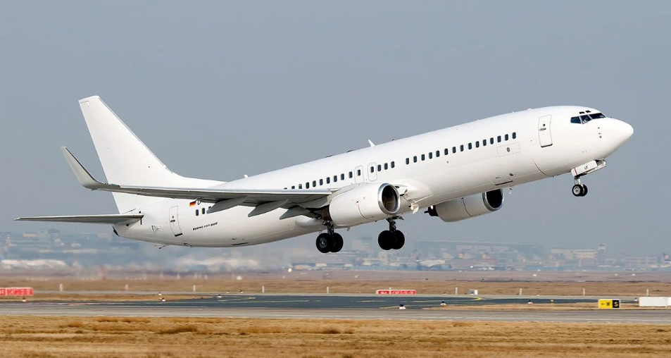 三架波音B737-800客机出售，189座，正常维护检查，适航状态！