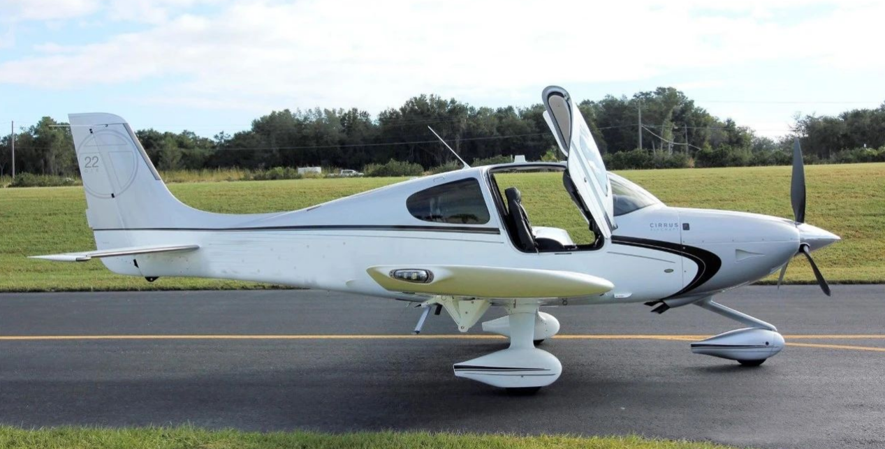 2012年西锐SR22T G3飞机出售，总时间1780小时，带除冰系统和空调！